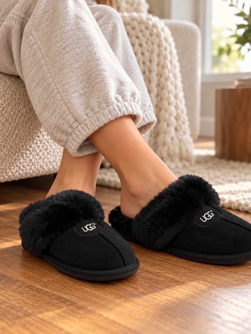 UGG Black Plush Fur Mule Slippers Women’s Size 6